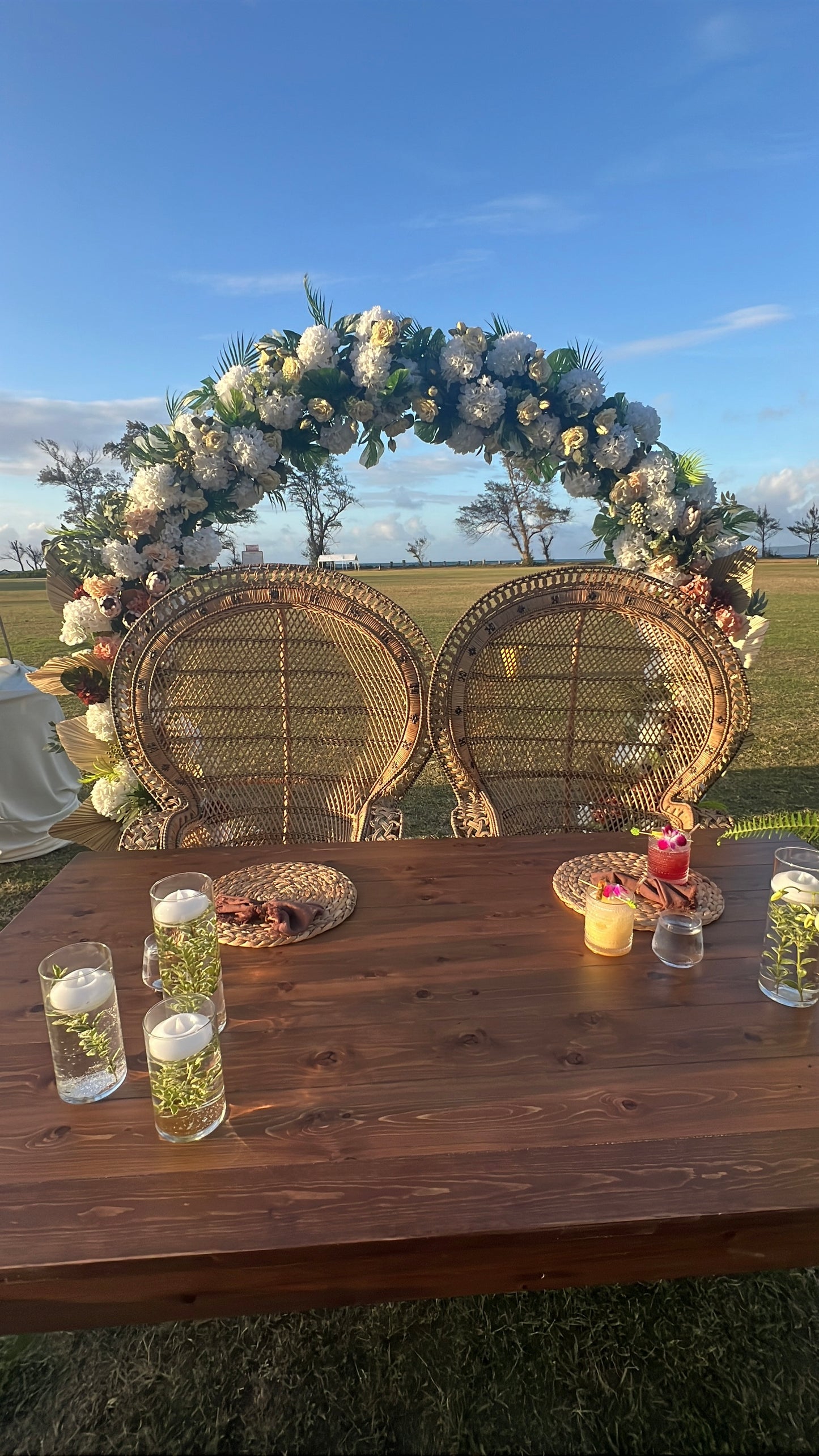 Aloha Nui Circle Arch