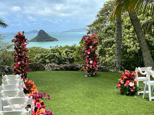 Maka’i Sunset Floral Pillars