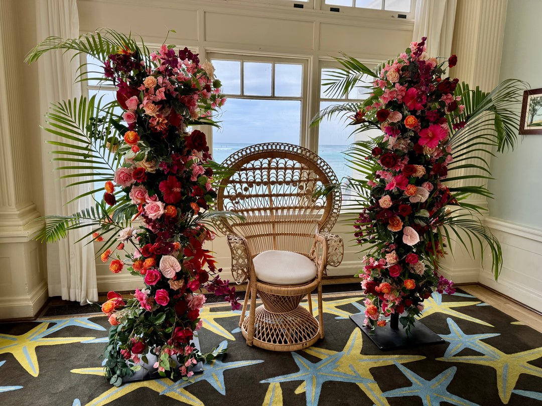 Maka’i Sunset Floral Pillars