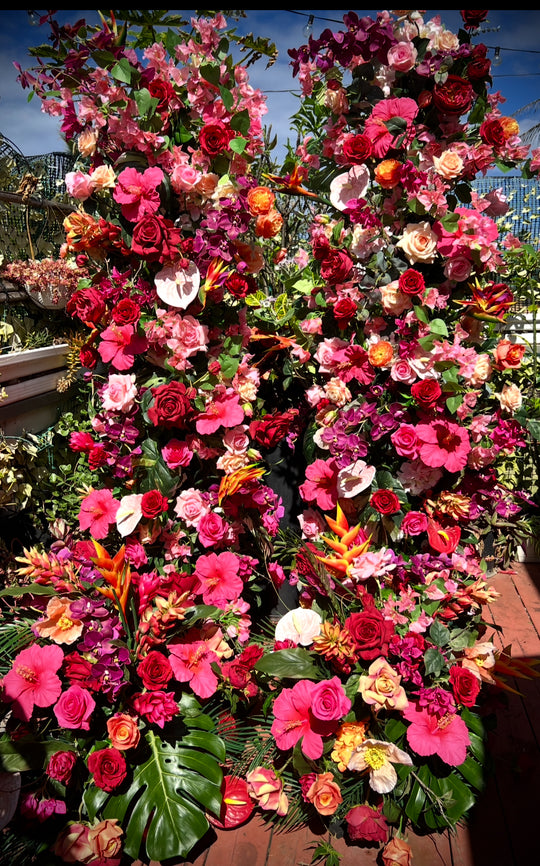 Maka’i Sunset Floral Pillars