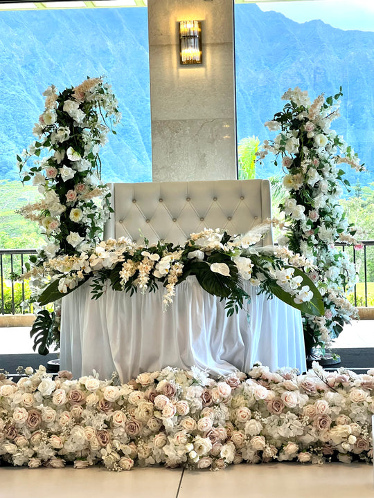 Soana Floral Pillars
