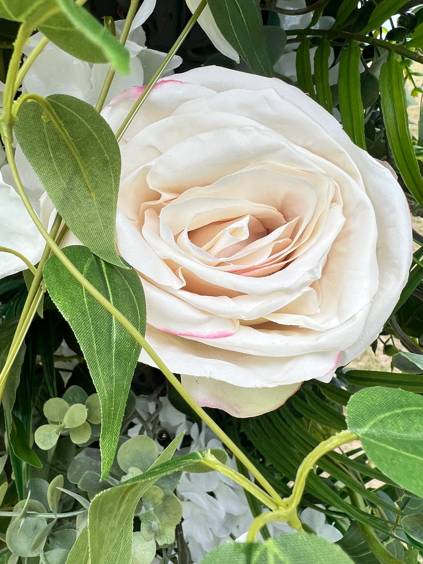Set of 6 Bella Hawaii Wedding Aisle Flower Arrangements   💕💕 Eco Conscious Wedding Flowers for Your Hawaii Dream